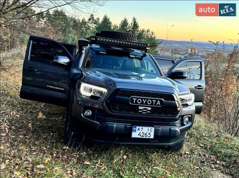 Пикап Toyota Tacoma 2018 в Хмельницком