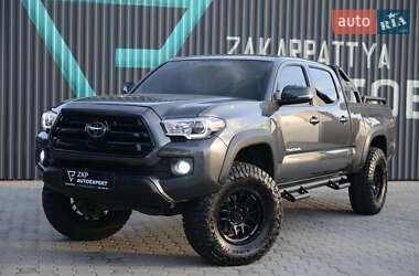 Пікап Toyota Tacoma 2017 в Мукачевому