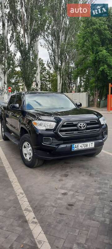 Пікап Toyota Tacoma 2017 в Кривому Розі