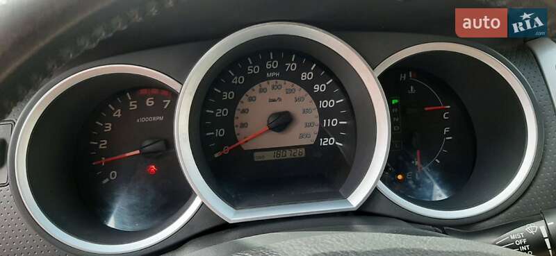 Пікап Toyota Tacoma 2005 в Синельниковому