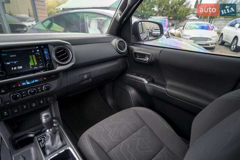Пикап Toyota Tacoma 2016 в Киеве