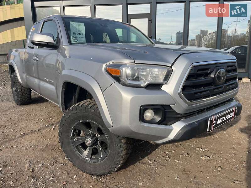 Пикап Toyota Tacoma 2018 в Киеве фото 7 Пикап Toyota Tacoma 2018 в Киеве