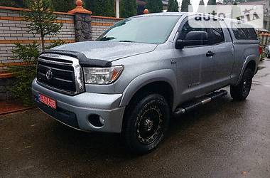 Toyota Tundra 2011