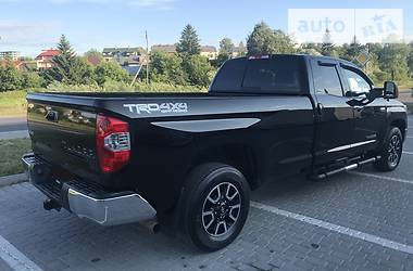 Пікап Toyota Tundra 2014 в 