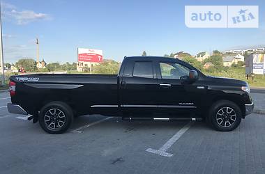 Пікап Toyota Tundra 2014 в 