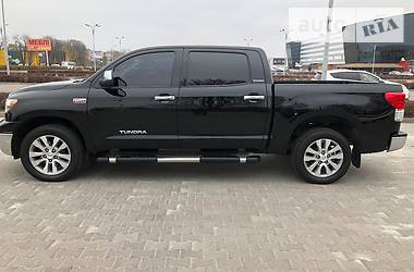 Toyota Tundra 2010