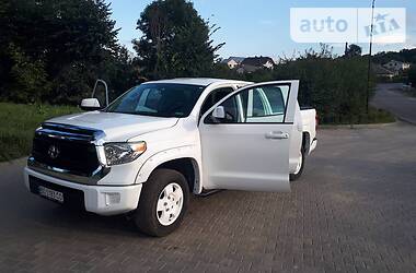 Toyota Tundra 2016