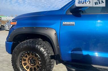 Пікап Toyota Tundra 2016 в 