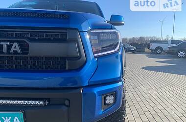 Пікап Toyota Tundra 2016 в 