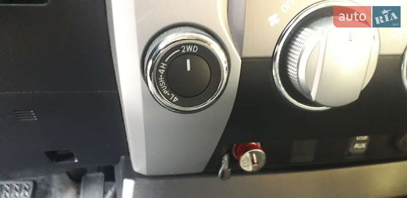 Пикап Toyota Tundra 2017 в Мостиске