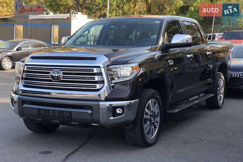 Пікап Toyota Tundra 2018 в Умані