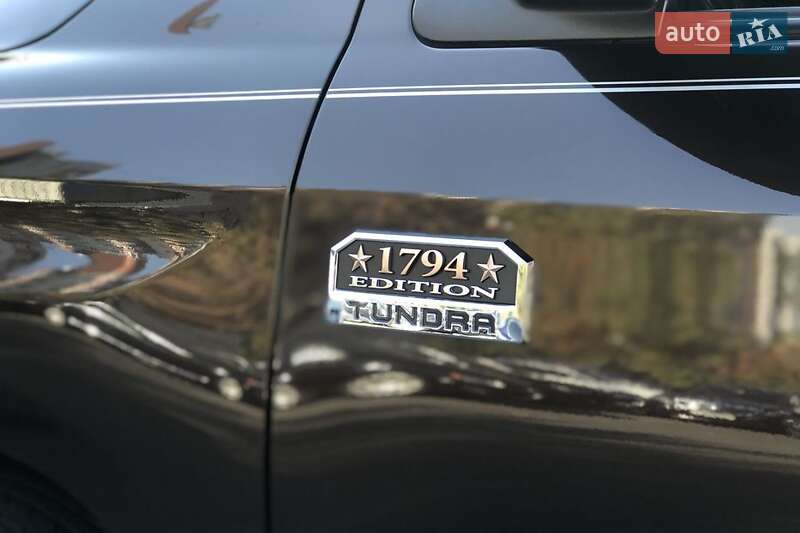 Пікап Toyota Tundra 2018 в Умані