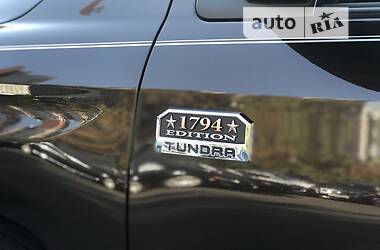 Пікап Toyota Tundra 2018 в Умані