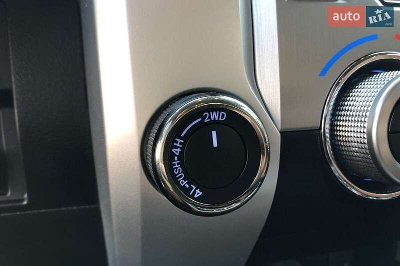 Пікап Toyota Tundra 2018 в Умані