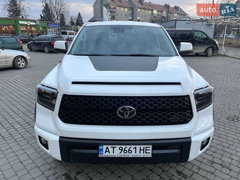 Пікап Toyota Tundra 2018 в Коломиї