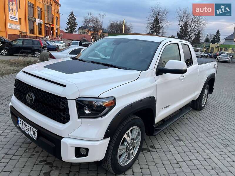 Пікап Toyota Tundra 2018 в Коломиї