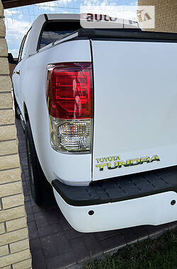 Пикап Toyota Tundra 2008 в Киеве