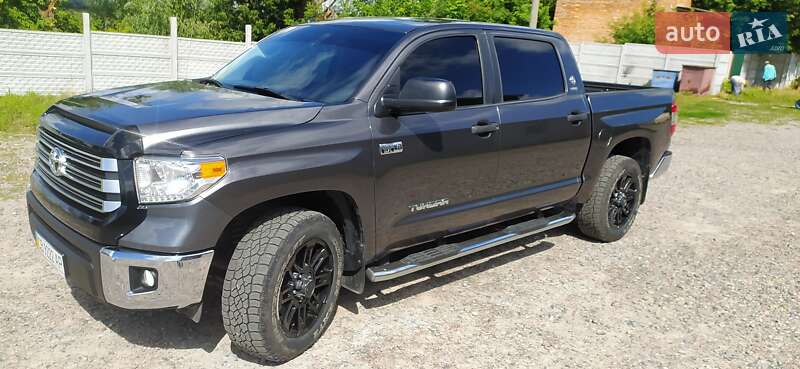 Пикап Toyota Tundra 2014 в Киеве