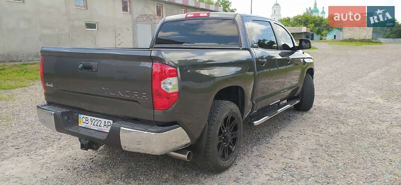 Пикап Toyota Tundra 2014 в Киеве