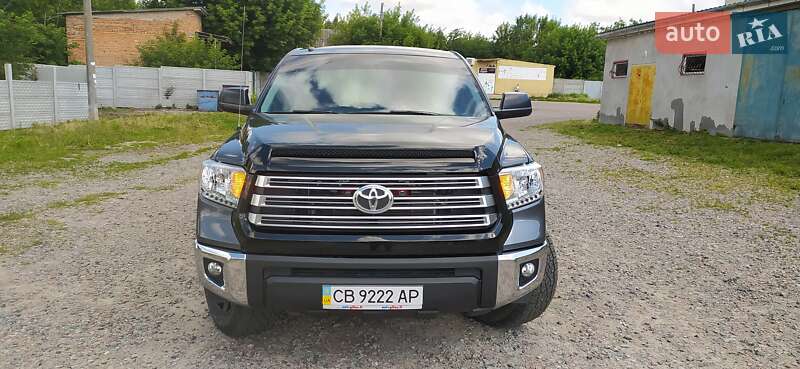 Пикап Toyota Tundra 2014 в 