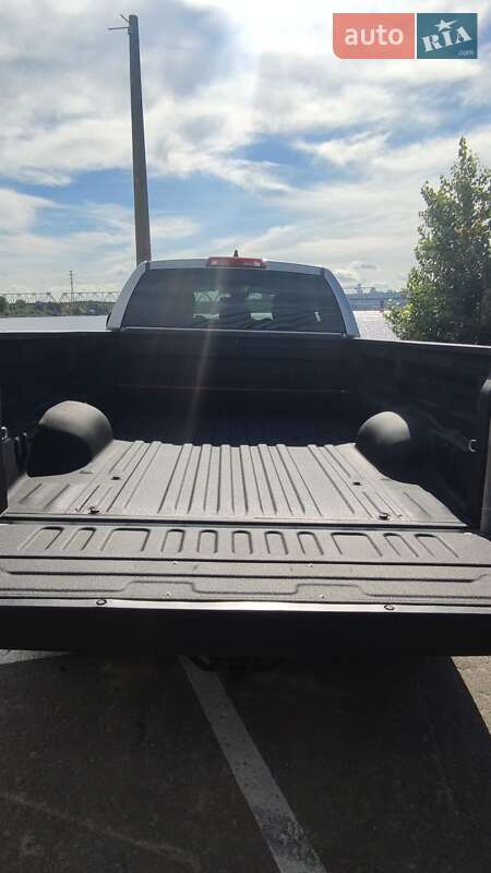 Пікап Toyota Tundra 2021 в Києві