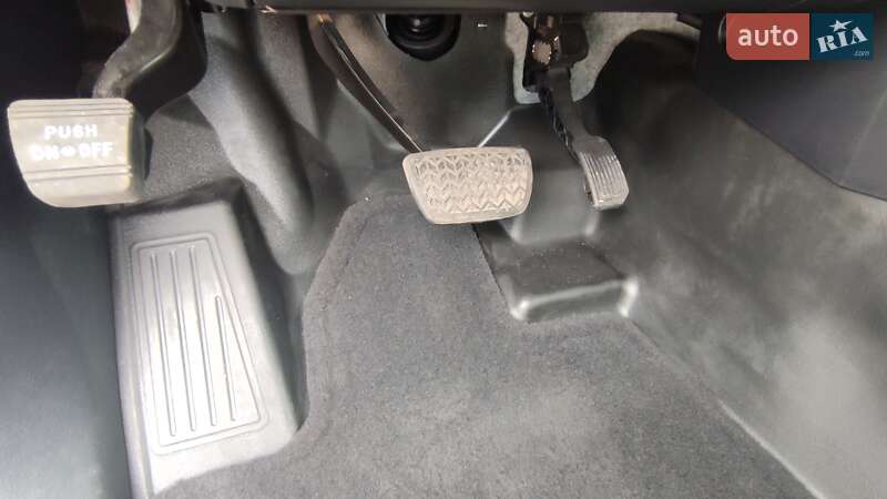 Пікап Toyota Tundra 2021 в Києві