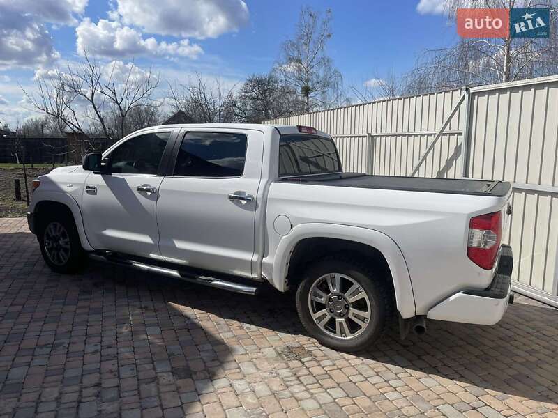 Toyota Tundra 2014