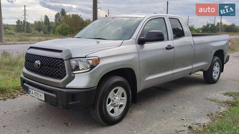 Пікап Toyota Tundra 2021 в Києві