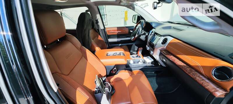 Пикап Toyota Tundra 2019 в Львове