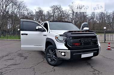 Toyota Tundra 2016