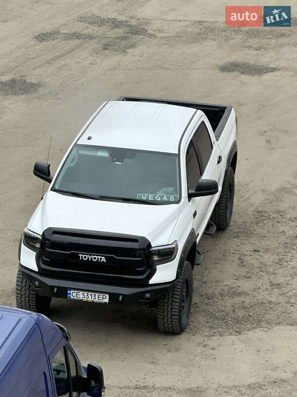 Пікап Toyota Tundra 2018 в Луцьку