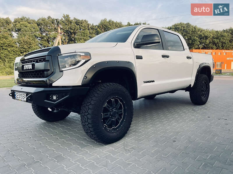 Пікап Toyota Tundra 2018 в Луцьку