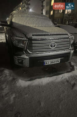 Пикап Toyota Tundra 2014 в Киеве