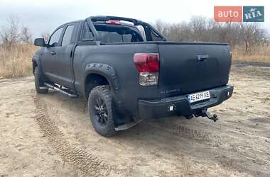 Пикап Toyota Tundra 2011 в 