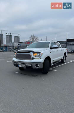 Пікап Toyota Tundra 2012 в Києві