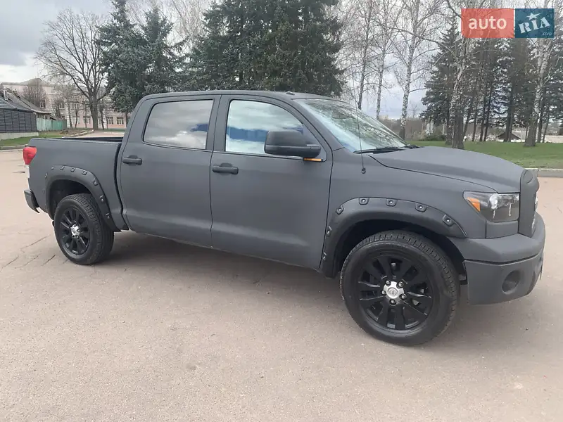 Пікап Toyota Tundra 2011 в 