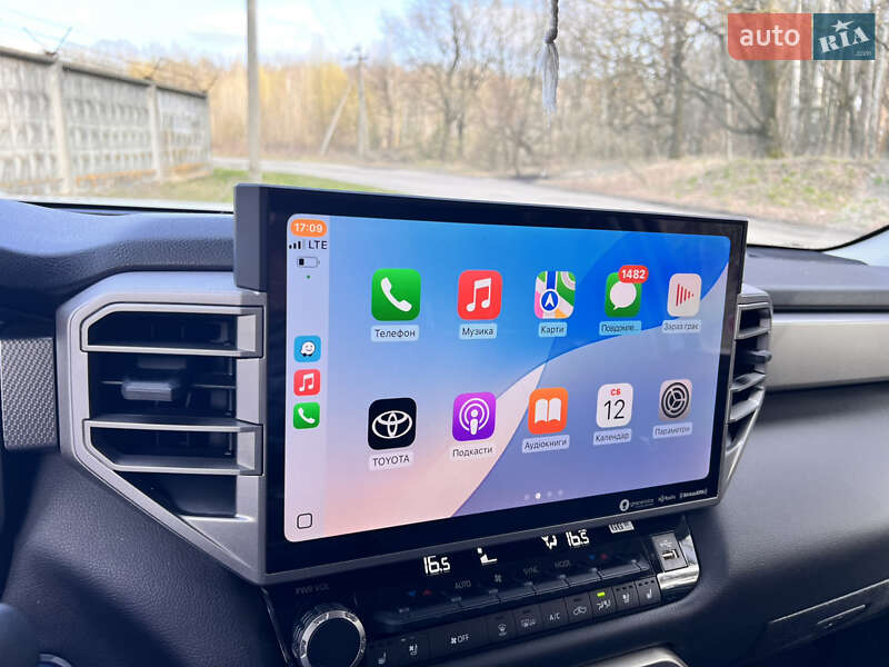 Пікап Toyota Tundra 2022 в Києві