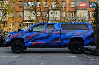 Пикап Toyota Tundra 2015 в 