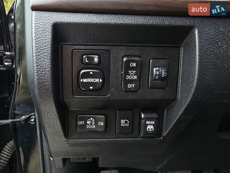 Пікап Toyota Tundra 2019 в Львові