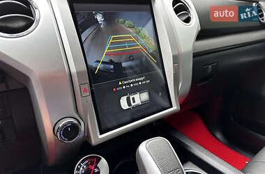 Пікап Toyota Tundra 2017 в 