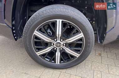 Пикап Toyota Tundra 2023 в 