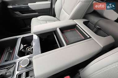 Пикап Toyota Tundra 2023 в 