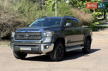 Пикап Toyota Tundra 2019 в 