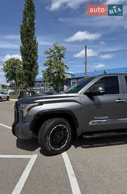 Пикап Toyota Tundra 2023 в 