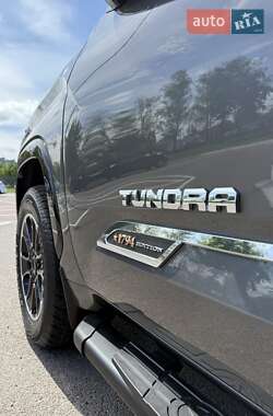 Пикап Toyota Tundra 2023 в 