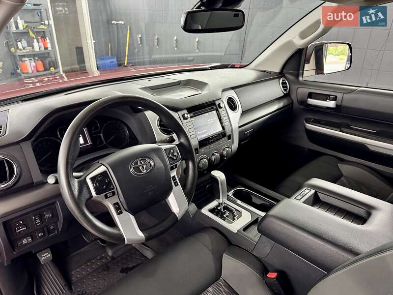 Пікап Toyota Tundra 2018 в Дніпрі