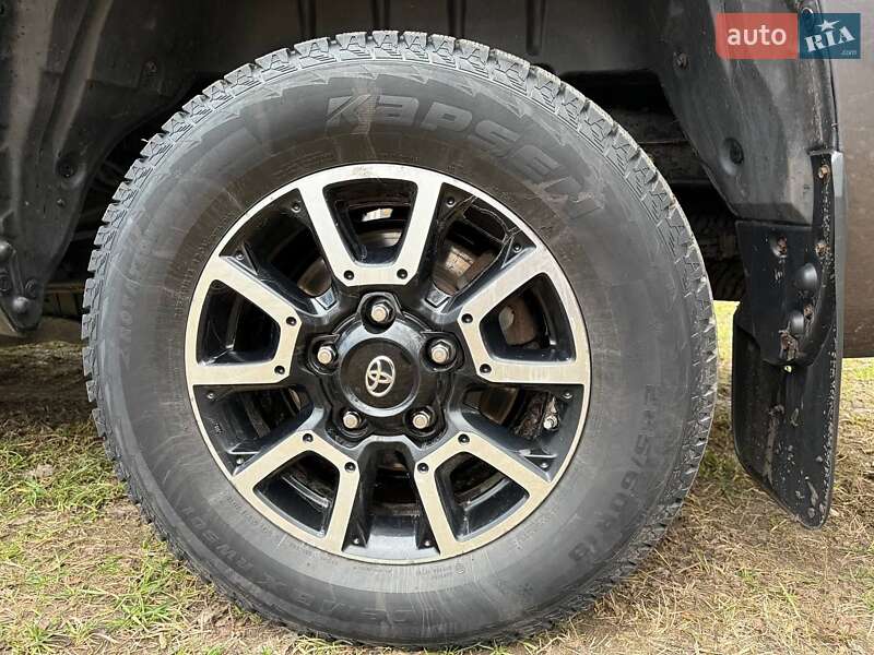 Пікап Toyota Tundra 2015 в Прилуках