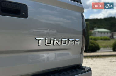 Пикап Toyota Tundra 2014 в 