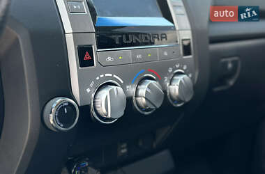 Пикап Toyota Tundra 2014 в 