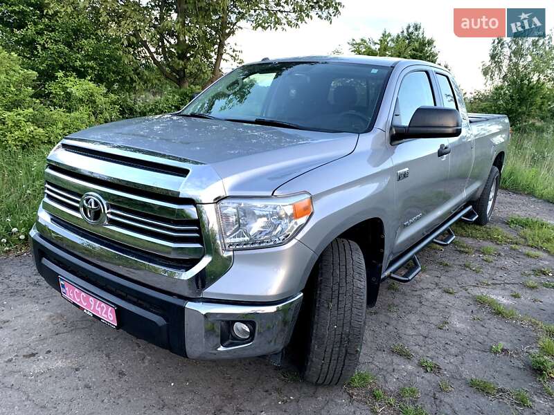 Пикап Toyota Tundra 2017 в 